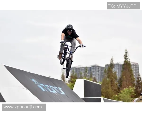 成都极限运动队在极限运动会中的表现与意识分析与点评